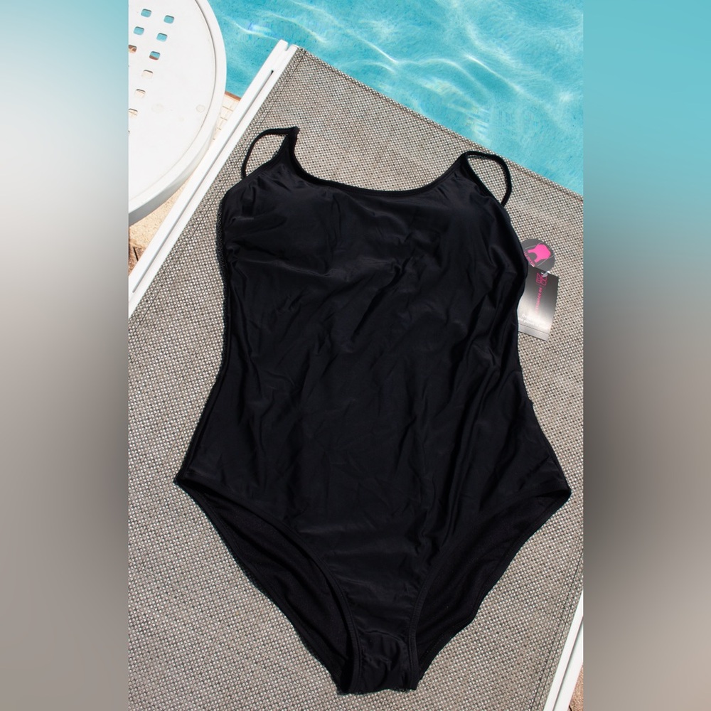 Slimming black two piece bikini XL (15-17)